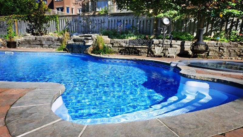 How to Find the Best Pool Cleaning Service in  Windsor CA?