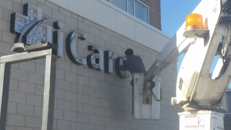 Keep Your Sign Looking Nice with Sign Repair Service in Arlington, TX