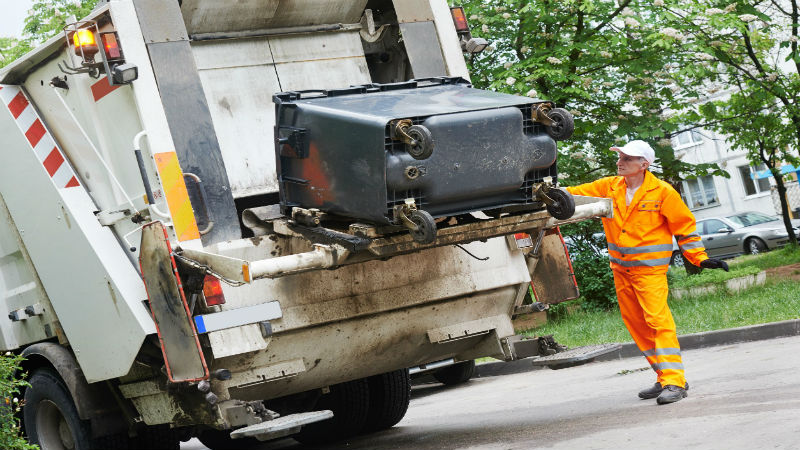 2 Reasons to Contract With a Recycling Waste Pickup Service in Eugene