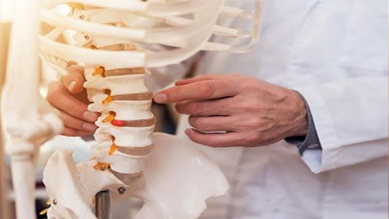 Top 5 Signs You Might Need Spinal Decompression Therapy
