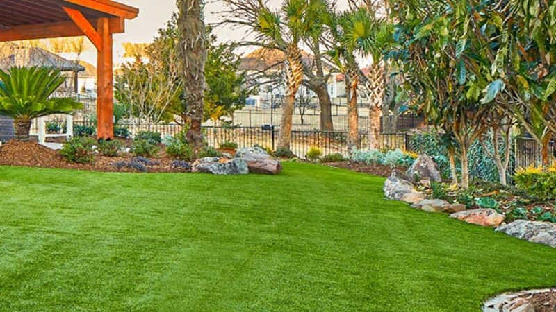 Pool Builders: Improving the Value of Your Home through Customization