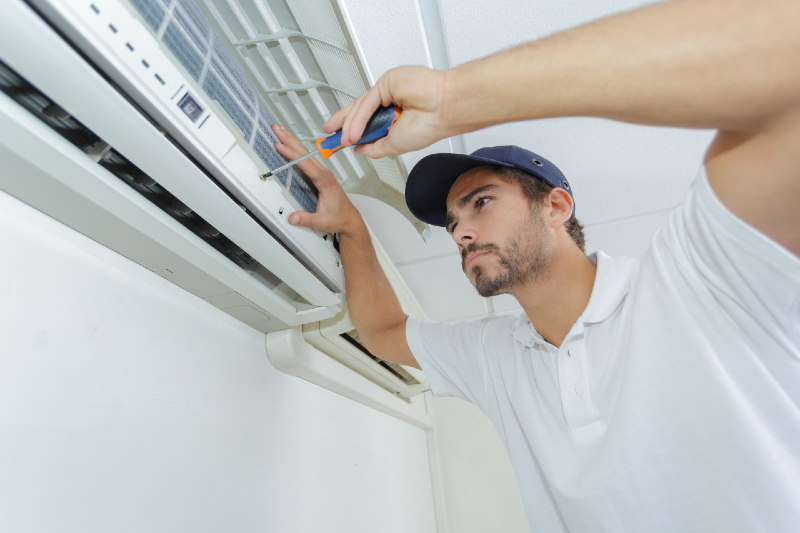 3 Signs the Air Conditioner in Your Oswego Home Needs Professional Repairs