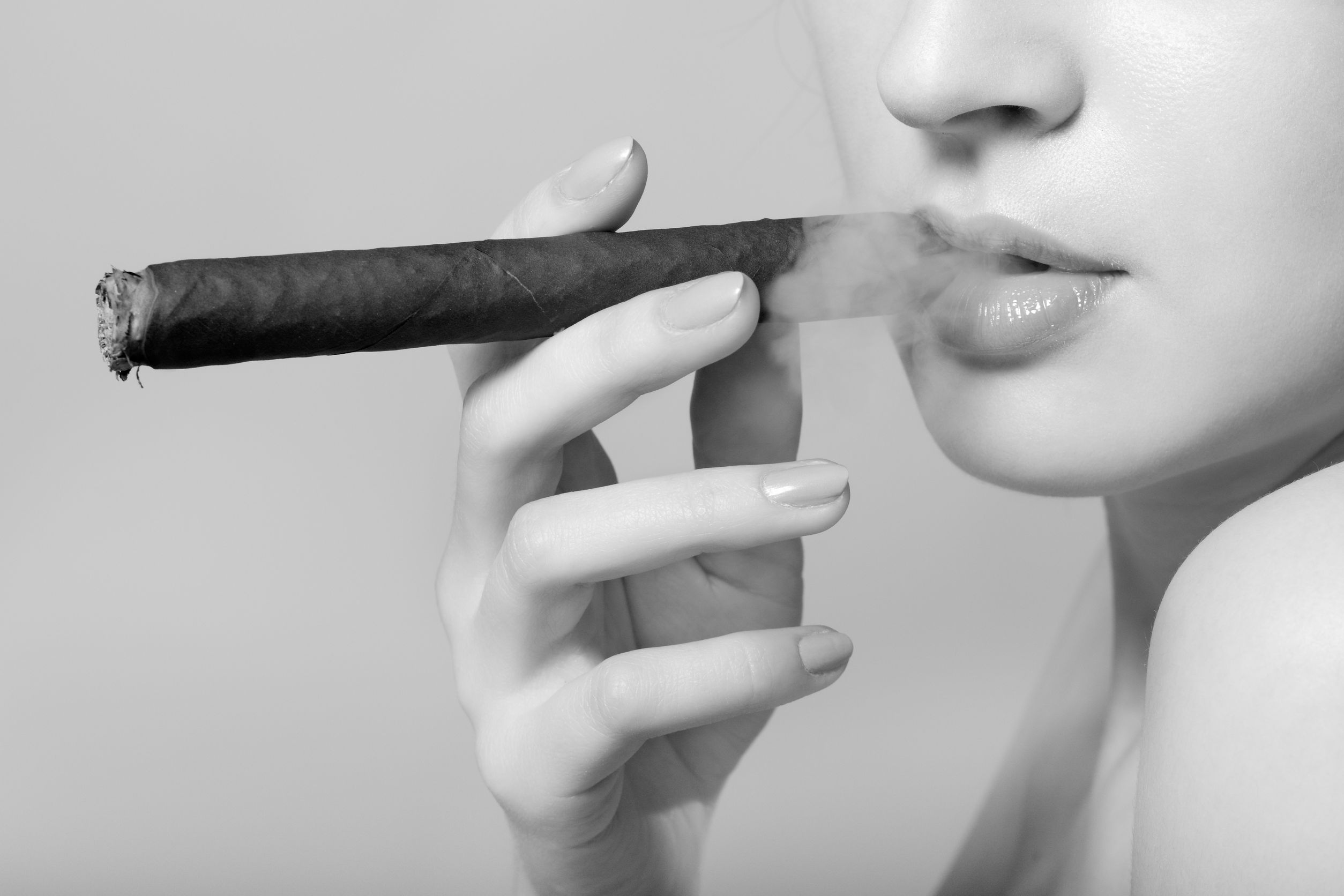 Entering the World of All Things Cigars in the UK: How and Where to Start