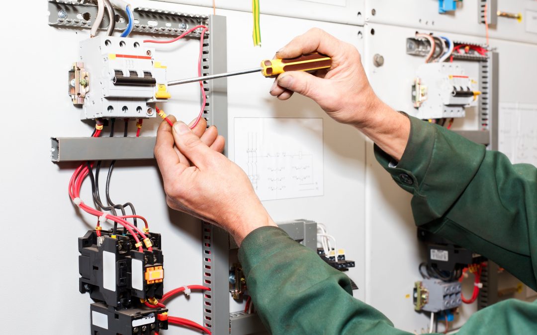Choosing a Qualified Commercial Electrician in Crystal Lake, IL for Your Project